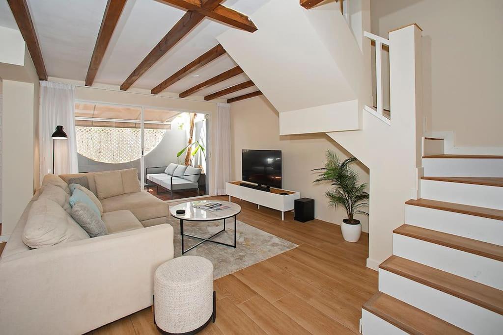 Holiday home Beautiful And Quiet Family Townhouse In Great Location