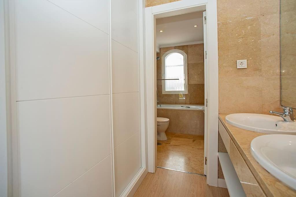 Beautiful And Quiet Family Townhouse In Great Location Holiday home Marbella