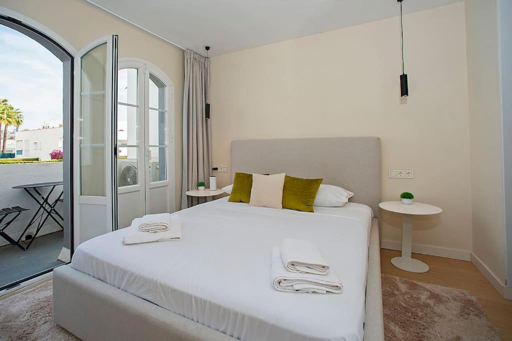 Holiday home Beautiful And Quiet Family Townhouse In Great Location